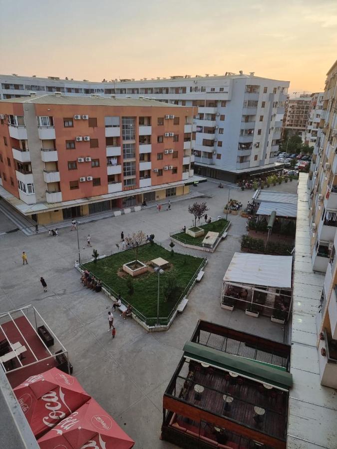 5 Star Apartment Podgorica Buitenkant foto