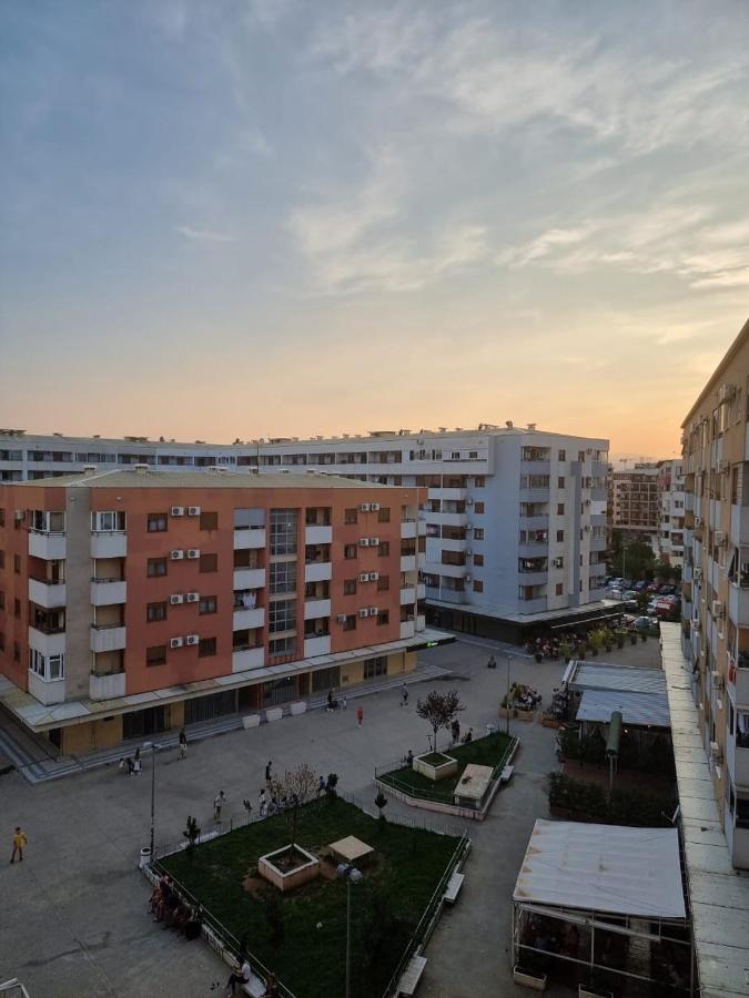 5 Star Apartment Podgorica Buitenkant foto
